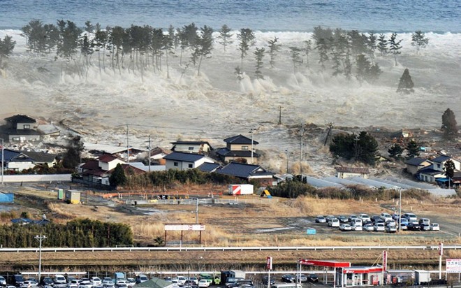 sóng thần là gì,sóng thần,tsunami,nguyên nhân của sóng thần,các đặc điểm của sóng thần,các dấu hiệu của sóng thần,các trận sóng thần trong lịch sử,cảnh báo sóng thần,ngăn chặn sóng thần,ứng phó với sóng thần