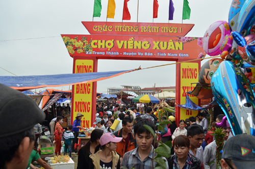 Chợ Viềng là gì,chợ Viềng là chợ gì,chợ Viềng,chợ Viềng Nam Định,mua may bán rủi,chợ Viềng mua may bán rủi,chợ mua may bán rủi,chợ Viềng Vụ Bản Nam Định