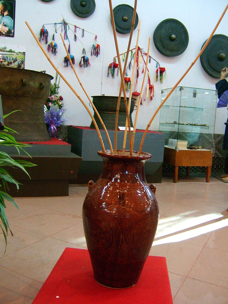 rượu cần là gì,rượu cần,cách làm rượu cần,nguyên liệu làm rượu cần,văn hóa uống rượu cần