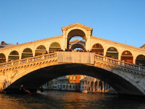 Cầu Rialto,Venice,Venezia,Vơ-ni-dơ,Thành phố sông nước lãng mạn bậc nhất châu Âu,Venexia,Venessia,Venise,thành phố kênh đào,thành phố sông nước,thành phố của các kênh đào,thành phố tình yêu,thành phố thần tiên của con tim,thành phố lãng mạn,thành phố nổi,thành phố mặt nạ,thành phố kênh rạch