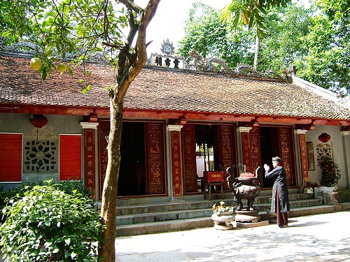 Đền Voi Phục