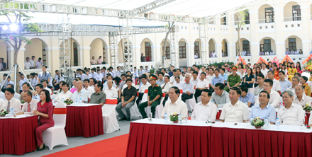 Trung học Phổ thông Kim Sơn B,Trung học Phổ thông Kim Sơn B Ninh Bình,Khánh thành THPT Kim Sơn B,Khánh thành THPT Kim Sơn B,Chủ tịch nước Trần Đại Quang dự lễ khánh thành THPT Kim Sơn B