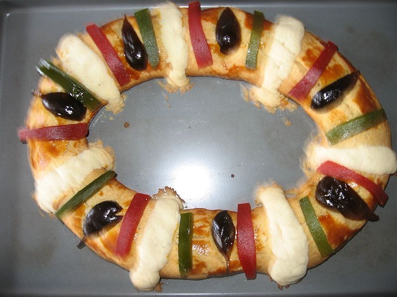 Bánh vua là gì,bánh vua,King cake là gì,King cake,kingcake,kings’ cake,king’s cake,three kings cake,Galette des rois,Dreikönigskuchen,Bánh Rosca de Reyes
