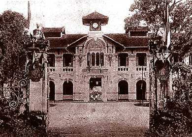 Trung học Phổ thông Nguyễn Thị Minh Khai TP Hồ Chí Minh,Trung học Phổ thông Nguyễn Thị Minh Khai,trường nữ Gia Long,trường nữ sinh Áo Tím