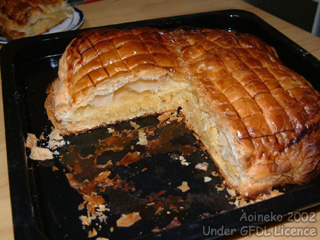 Bánh vua là gì,bánh vua,King cake là gì,King cake,kingcake,kings’ cake,king’s cake,three kings cake,Galette des rois,Dreikönigskuchen,3/4 bánh galette des rois