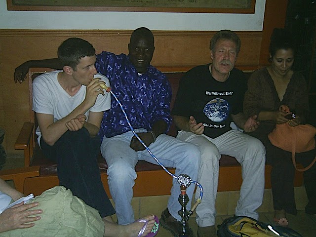 shisha là gì,shisha là gì và tác hại của shisha,shisha,tác hại của shisha,hút shisha có bị cấm không,hút shisha có độc không,hút shisha có gây ung thư không