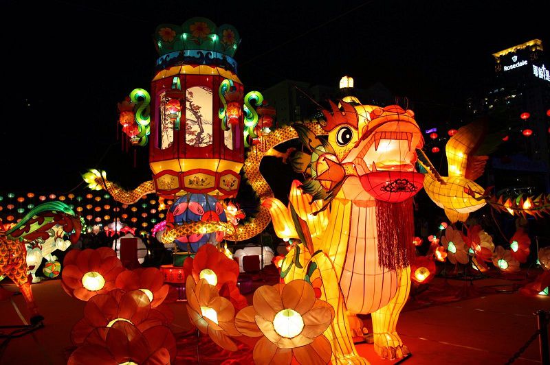 Tết Trung thu,Rằm tháng Tám,rằm tháng 8,ý nghĩa của tết Trung thu,tết Trung thu là ngày nào,Tết Trung thu là gì,Tết trông trăng,tết đoàn viên,tết trông trăng là gì,tết đoàn viên là ngày nào,tết đoàn viên là gì,nguồn gốc của tết Trung thu
