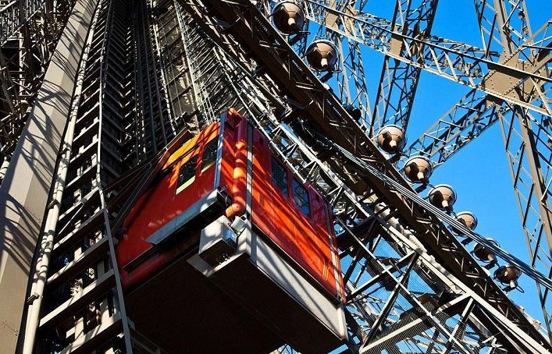 Những công trình thang máy ngoạn mục nhất thế giới,Thang máy tháp Eiffel