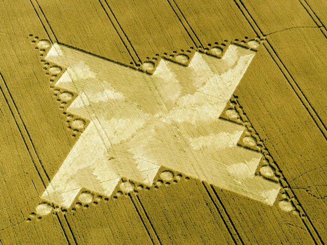 Những vòng tròn bí ẩn trên cánh đồng,Vòng tròn bí ẩn,Bí ẩn Crop circle,Crop circle,Kiệt tác trên cánh đồng