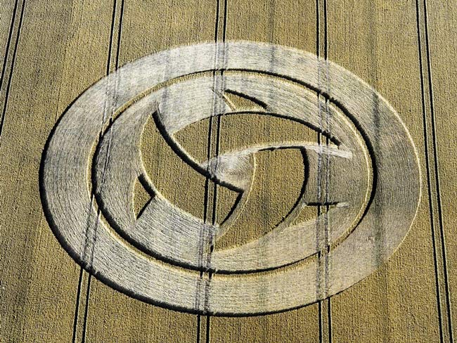 Những vòng tròn bí ẩn trên cánh đồng,Vòng tròn bí ẩn,Bí ẩn Crop circle,Crop circle,Kiệt tác trên cánh đồng