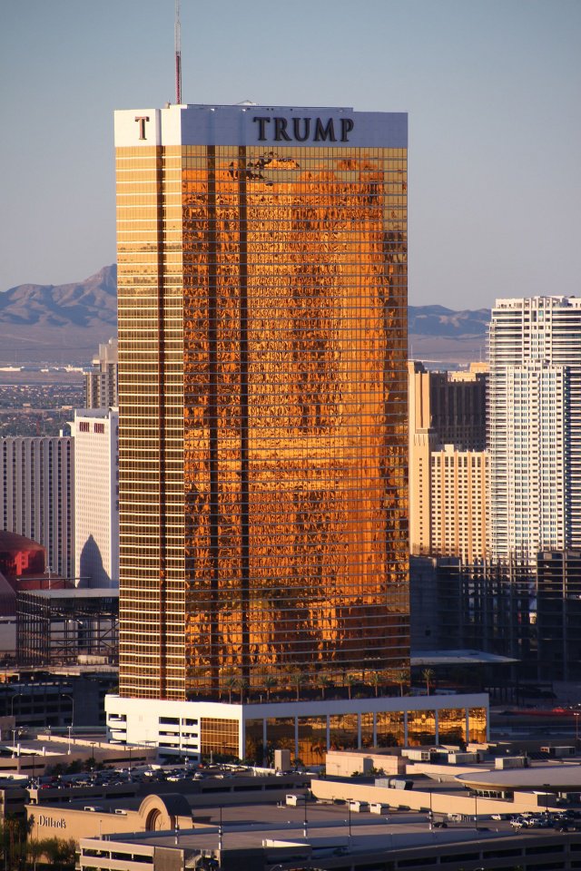 Tòa tháp mang tên Trump,Tháp Trump,Trump International Hotel