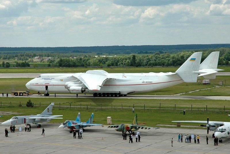 Máy bay vận tải lớn nhất thế giới,Máy bay vận tải An-225,Máy bay An-225,Máy bay vận tải