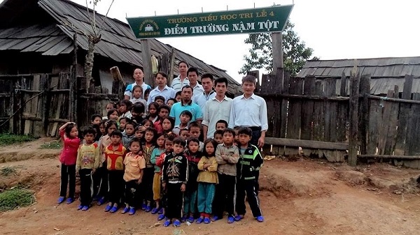 Trường Tiểu học Tri Lễ 4,ngôi trường không có giáo viên nữ,giáo viên vùng cao,trường học vùng cao,học sinh vùng cao,trường học có điều kiện khó khăn,Ngôi trường hơn 30 năm chưa có cô giáo nào