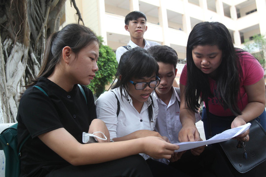 học sinh,thí sinh xem đề thi
