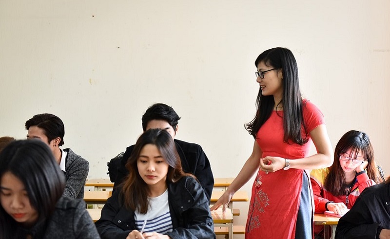 nữ giảng viên đứng bục giảng cả đại học lẫn mẫu giáo,giảng viên Vũ Thị Nhung,nữ giảng viên,Nữ thạc sĩ 8X đứng bục giảng cả đại học lẫn mẫu giáo
