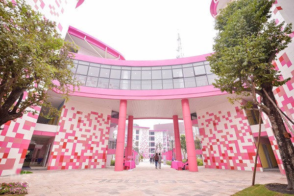 Trường TH,TH School,Học phí trường TH,Học phí TH School,Trường học tiêu chuẩn quốc tế,Mô hình giáo dục toàn diện theo chương trình tiên tiến của thế giới,Trường học có mức học phí khủng,Cận cảnh ngôi trường toàn màu hồng, học phí nửa tỷ/năm ở Việt Nam