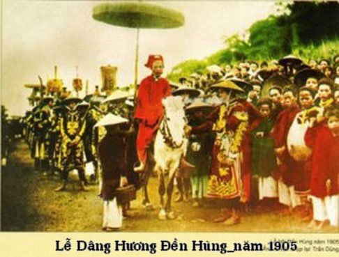 Lễ dâng hương Đền Hùng vào năm 1905
