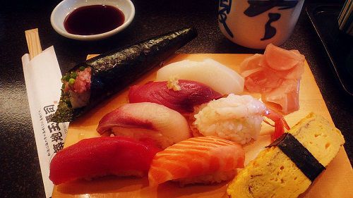Cách làm Sushi,làm suchi như thế nào,sushi là gì,Sushi,câu hỏi ẩm thực,sashimi,nguồn gốc sushi
