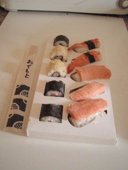 Cách làm Sushi,làm suchi như thế nào,sushi là gì,Sushi,câu hỏi ẩm thực,sashimi,nguồn gốc sushi
