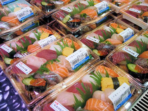 Sushi đóng hộp,Cách làm Sushi,làm suchi như thế nào,sushi là gì,Sushi,câu hỏi ẩm thực,sashimi,nguồn gốc sushi