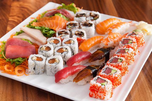 Cách làm Sushi,làm suchi như thế nào,sushi là gì,Sushi,câu hỏi ẩm thực,sashimi,nguồn gốc sushi