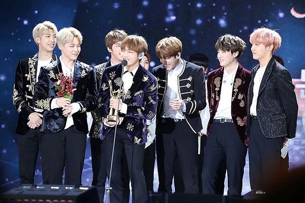 Nhóm nhạc BTS, tên tiếng Anh là Bangtan Boys hoặc Beyond The Scene