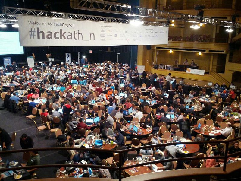 Hackathon là gì,Hackathon,hack và marathon,thế nào là hackathon,hack day,hackfest,codefest,Quang cảnh một cuộc thi Hackathon