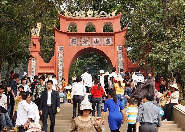 Trẩy hội Đền Hùng