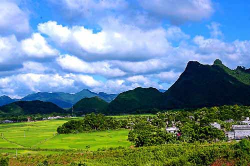 Yên Lập thanh bình trong nắng sớm
