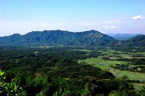 Yên Lập thanh bình trong nắng sớm