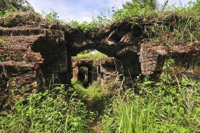 Nhà lao giam giữ tù nhân do Pháp xây dựng năm 1929,Thành cổ Quảng Trị - Quá khứ hào hùng,Thành cổ Quảng Trị,Du lịch thành cổ Quảng Trị,Khám phá thành cổ Quảng Trị