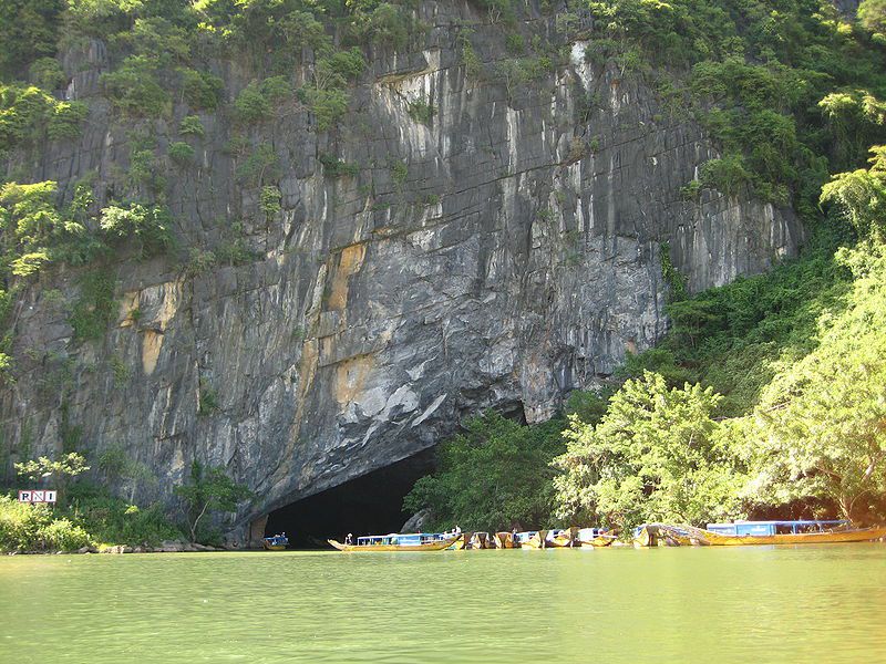 Cửa vào động với sông ngầm,Vườn quốc gia Phong Nha - Kẻ Bàng,Di sản thiên nhiên thế giới - Vườn quốc gia Phong Nha - Kẻ Bàng,Phong Nha - Kẻ Bàng