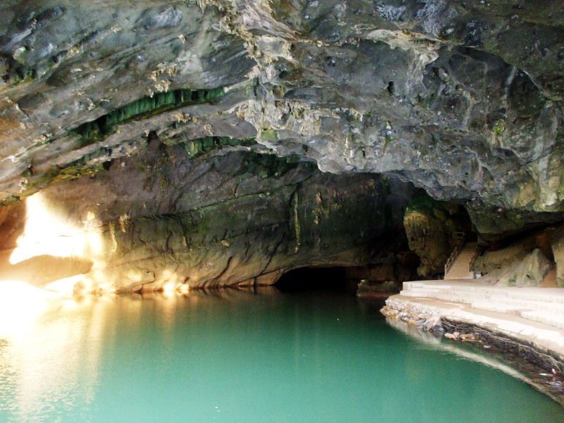 Sông Son chảy vào động Phong Nha,Vườn quốc gia Phong Nha - Kẻ Bàng,Di sản thiên nhiên thế giới - Vườn quốc gia Phong Nha - Kẻ Bàng,Phong Nha - Kẻ Bàng