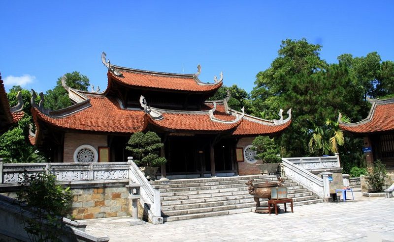 Đền Tổ Mẫu Âu Cơ