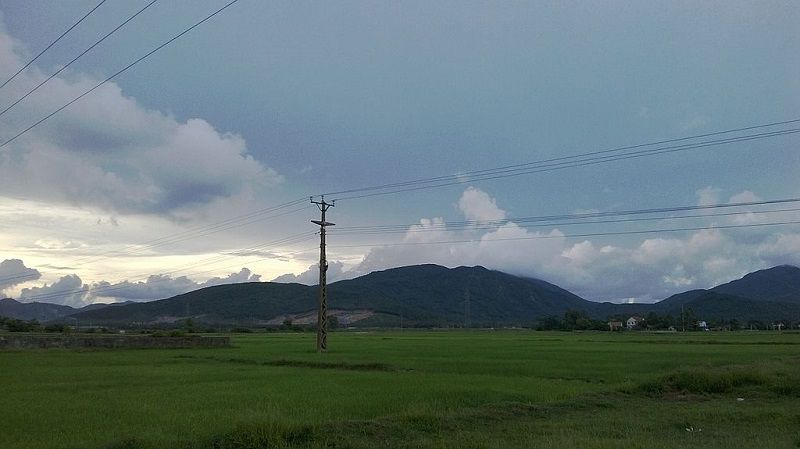 Núi Hồng Lĩnh - Cùng với sông La là biểu tượng của tỉnh Hà Tĩnh