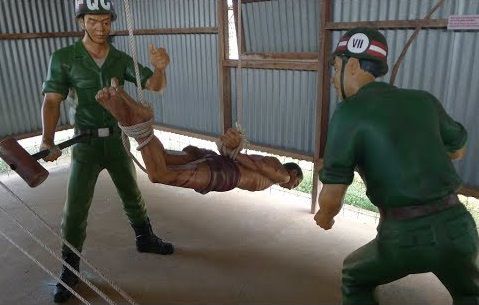 Nhà tù Phú Quốc,Trại giam Tù binh Chiến tranh Phú Quốc,Trại giam Tù binh Cộng sản Phú Quốc,Nhà lao Cây Dừa,Trại huấn chính Cây Dừa,Các hình thức tra tấn tại nhà tù Phú Quốc