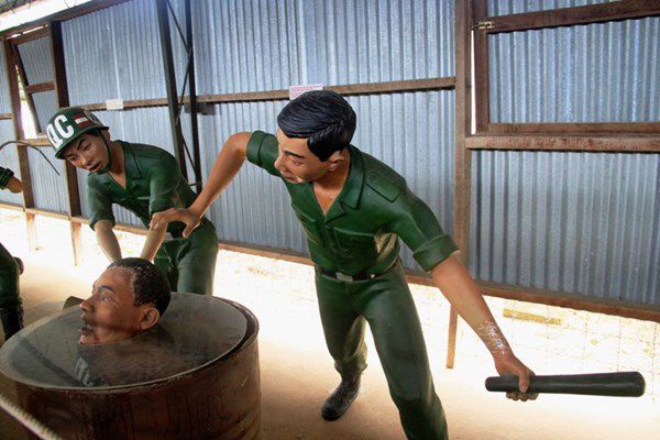 Nhà tù Phú Quốc,Trại giam Tù binh Chiến tranh Phú Quốc,Trại giam Tù binh Cộng sản Phú Quốc,Nhà lao Cây Dừa,Trại huấn chính Cây Dừa,Các hình thức tra tấn tại nhà tù Phú Quốc