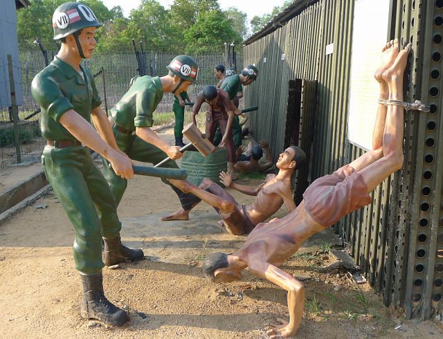 Nhà tù Phú Quốc,Trại giam Tù binh Chiến tranh Phú Quốc,Trại giam Tù binh Cộng sản Phú Quốc,Nhà lao Cây Dừa,Trại huấn chính Cây Dừa,Các hình thức tra tấn tại nhà tù Phú Quốc