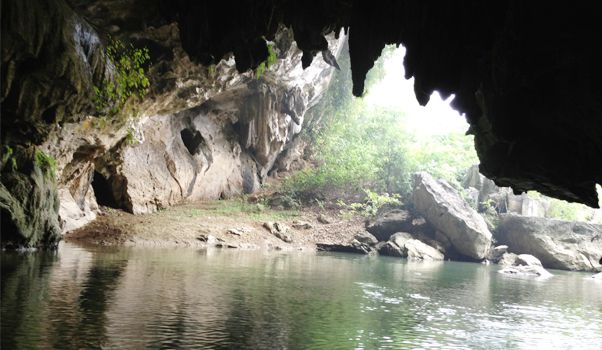 Hang Luồn