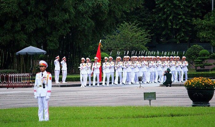 Lễ thượng cờ tại quảng trường Ba Đình,Quảng trường Ba Đình,Quảng trường Ba Đình lịch sử,quảng trường lớn nhất Việt Nam,Quảng trường Độc lập