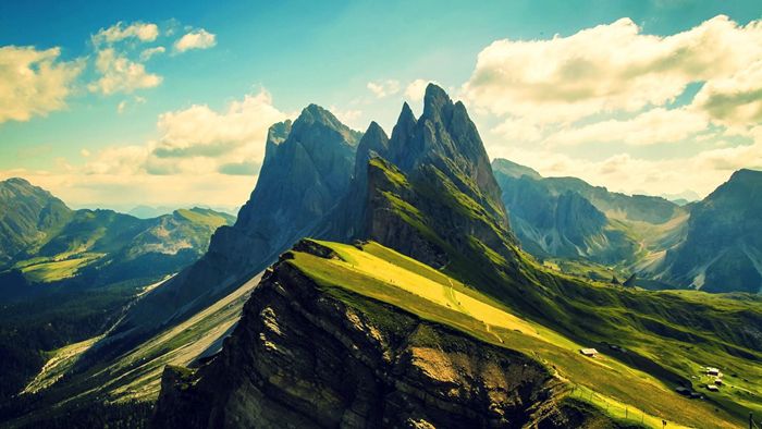 Dãy núi Dolomites (Ý),Dolomites,Khám phá vẻ đẹp của dãy núi Dolomites