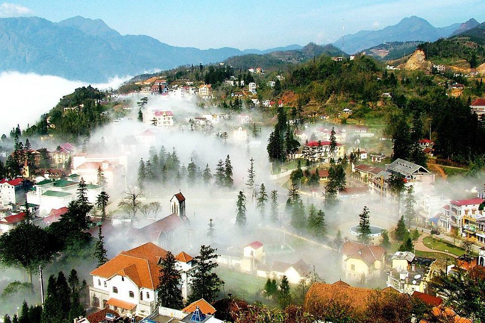 Sa Pa - Vùng đất trong sương huyền ảo,Sa Pa - Lào Cao,Du lịch Sa Pa,Núi Hàm Rồng,Chợ Sapa
