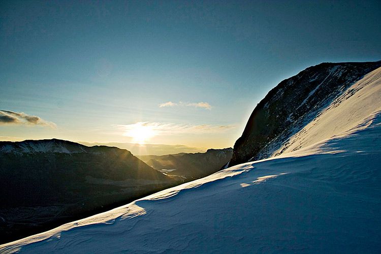 Ngắm bình minh ở dãy núi tuyết Kananaskis, ở Alberta, một tỉnh miền Tây Canada.
