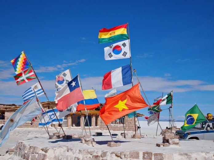 Khám phá cánh đồng muốn lớn nhất thế giới Salar de Uyuni ở Bolivia,cánh đồng muốn lớn nhất thế giới,Salar de Uyuni - Bolivia