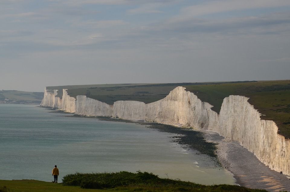 Vách đá bảy chị em (Seven Sisters) tại biển Beachy Head, Vương quốc Anh