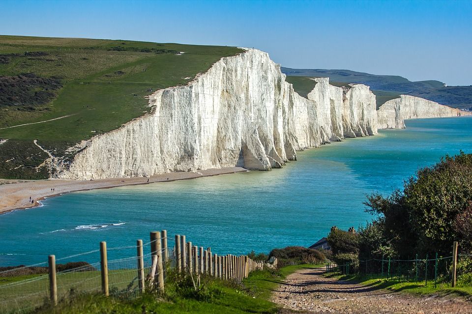 Vách đá bảy chị em (Seven Sisters) tại biển Beachy Head, Vương quốc Anh