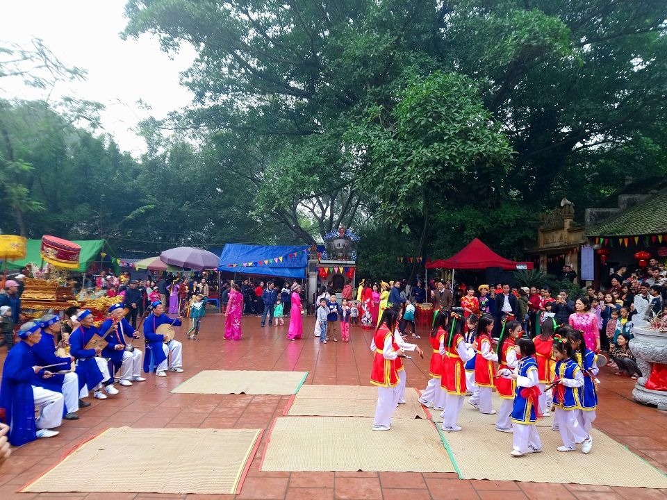 Đền Dầm (Xâm Dương - Ninh Sở - Thường Tín - Hà Nội),Đền Dầm,Lễ hội Đền Dầm,Đền Dầm - Hà Nội,Lịch sử đền Dầm,vì sao lại có tên gọi đền Dầm,truyền thuyết đền Dầm