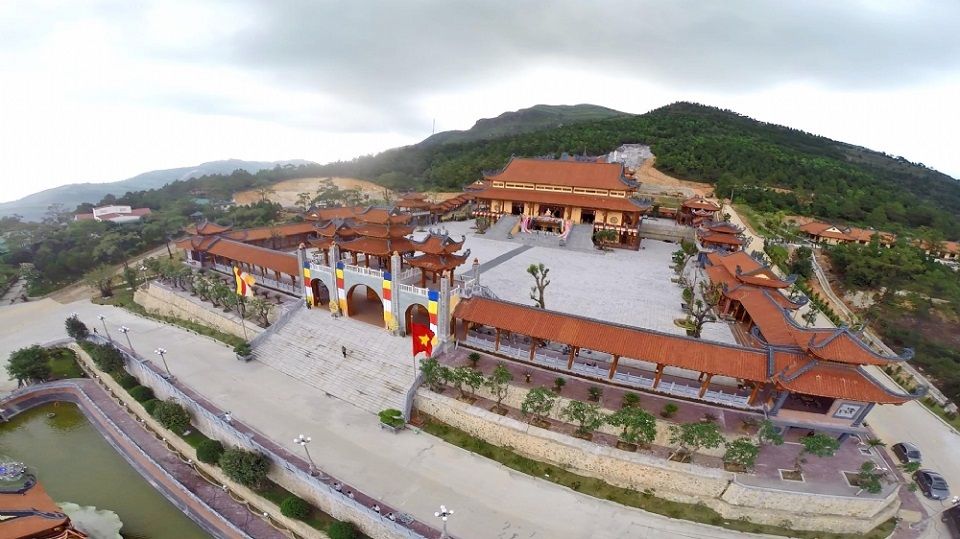 Chùa Ba Vàng,Chùa Ba Vàng - Quảng Ninh