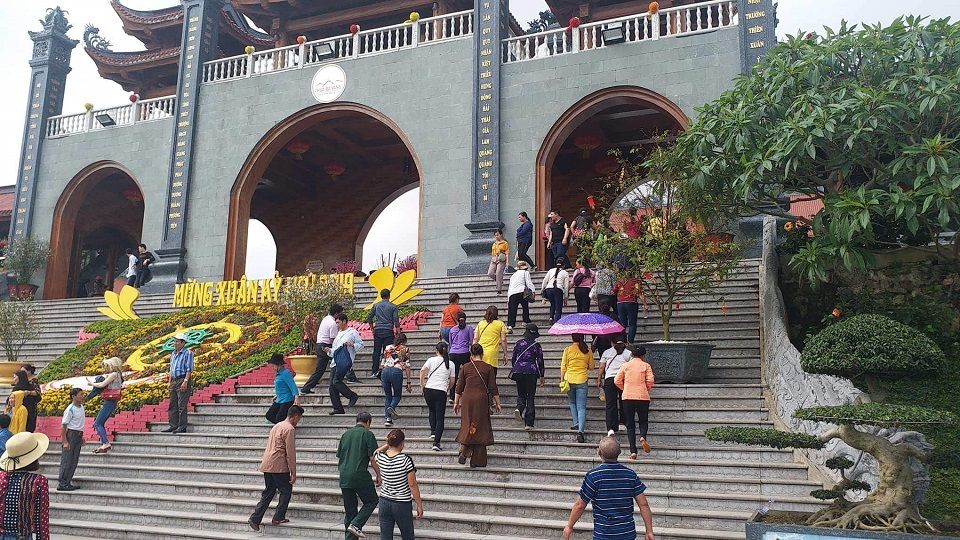 Chùa Ba Vàng,Chùa Ba Vàng - Quảng Ninh