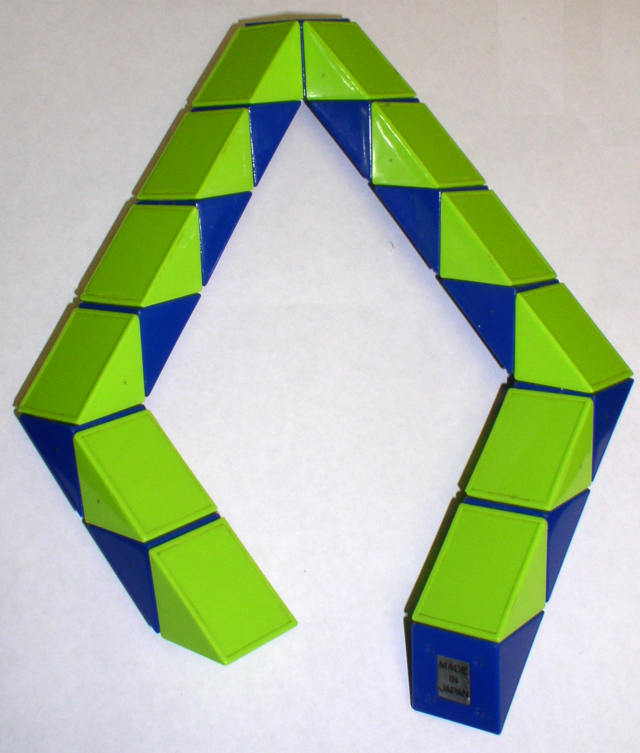 Rubik là gì,Rubic là gì,Rubix là gì,Rubik,Rubic,Rubix,lập phương rubik,khối rubik,các loại rubik,cách chơi rubick,quy tắc giải rubik,cách giải rubik,quy tắc chơi rubick,các loại rubick,lịch sử rubik,nguồn gốc rubik,rubik có từ bao giờ